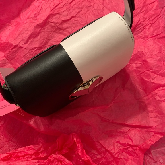 Purse - Picture 2 of 4